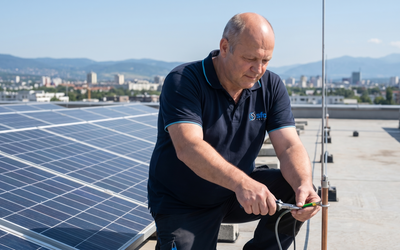 Photovoltaikanlage auf Gewerbegebäude