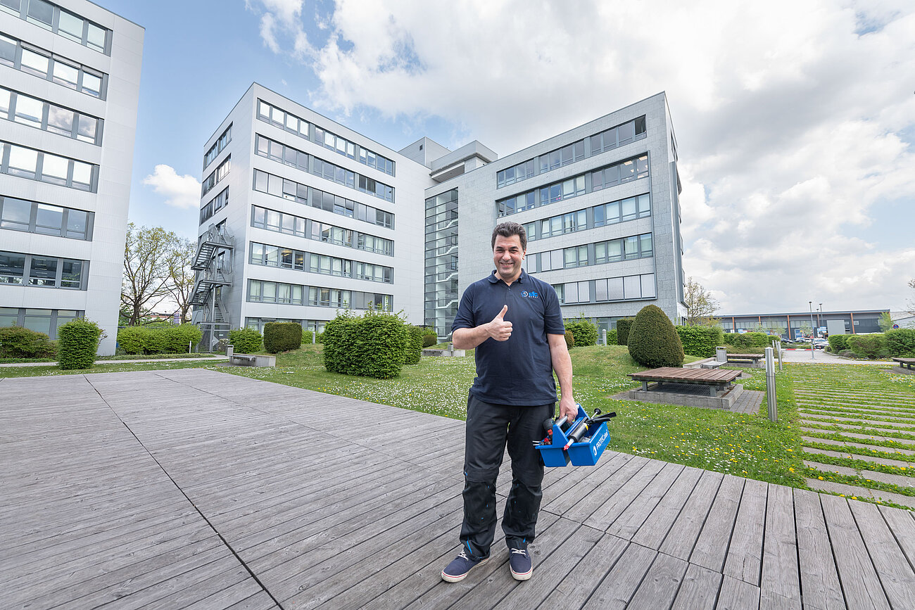 Eigenes Team direkt vor Ort